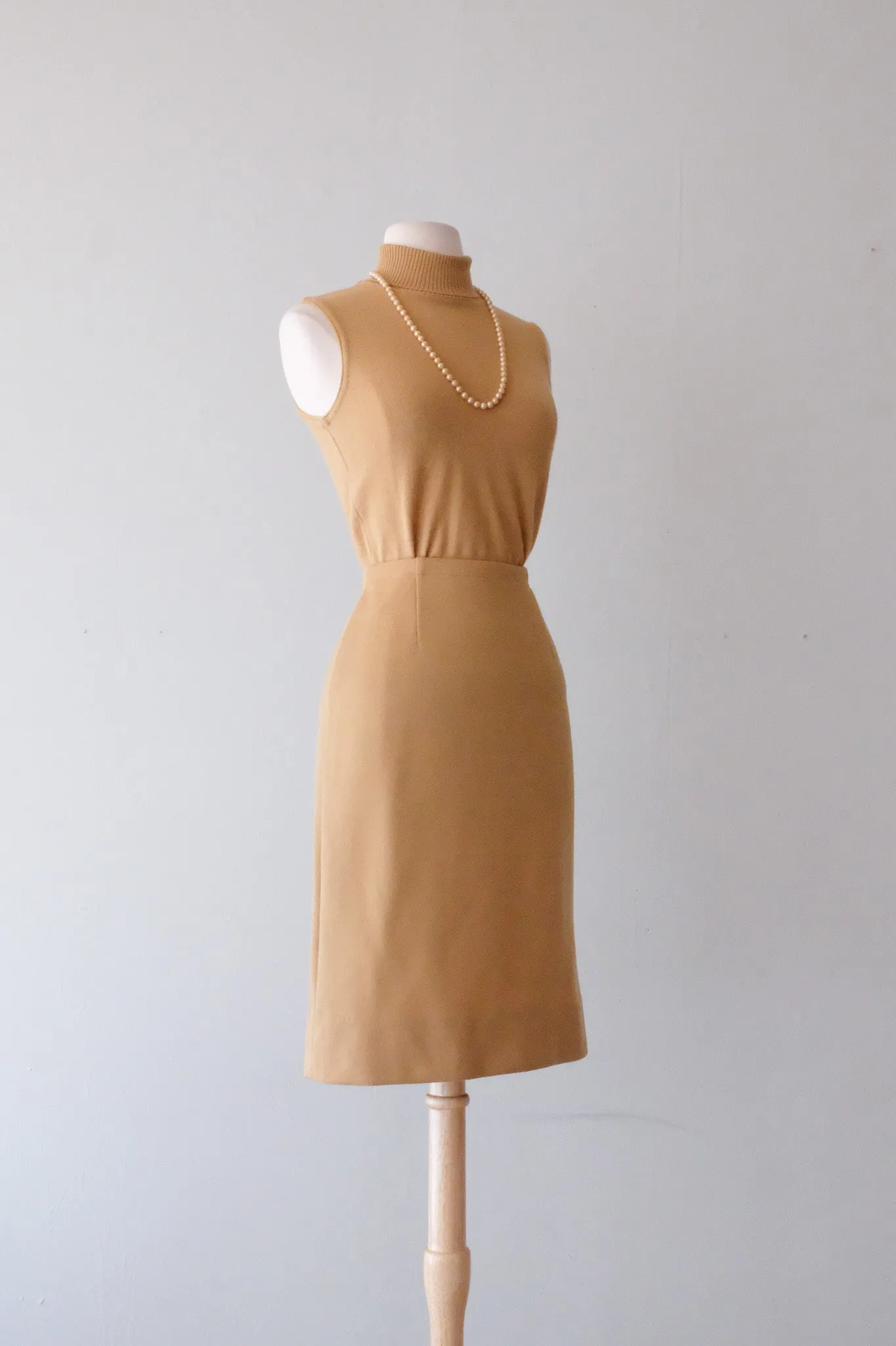 Chic 1960's Camel Two-Piece Knit Set / Sz M