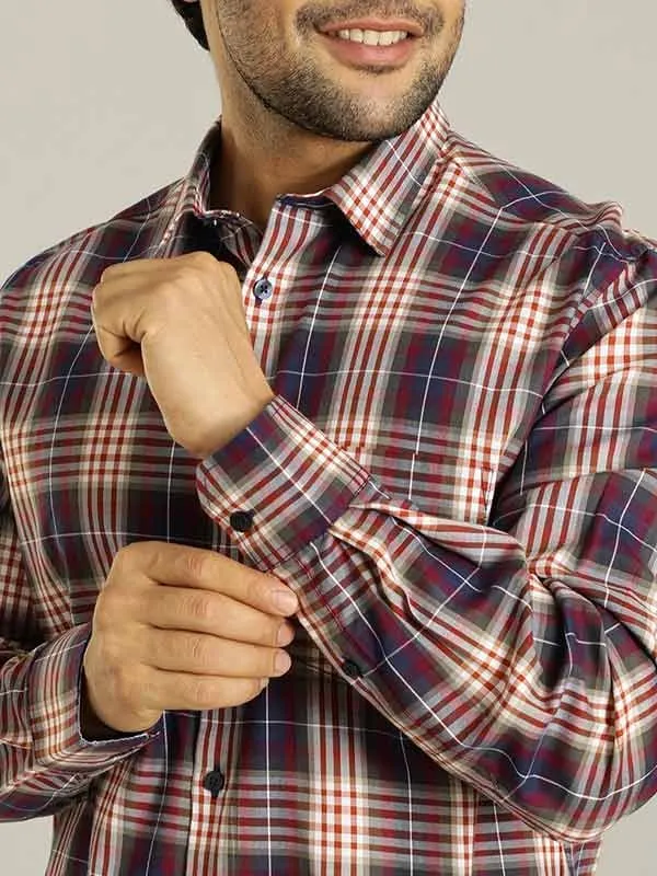 Men Checked Full Sleeve Cotton Blend Shirt