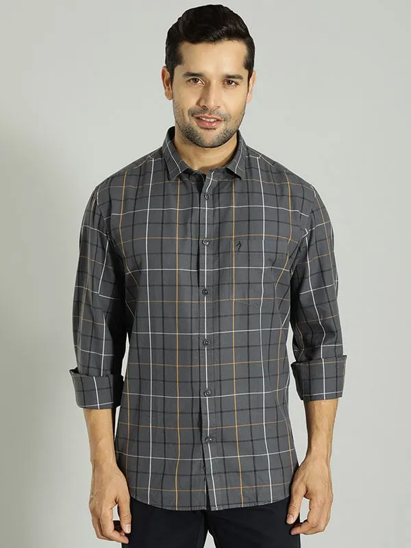 Men Checked Full Sleeve Cotton Shirt