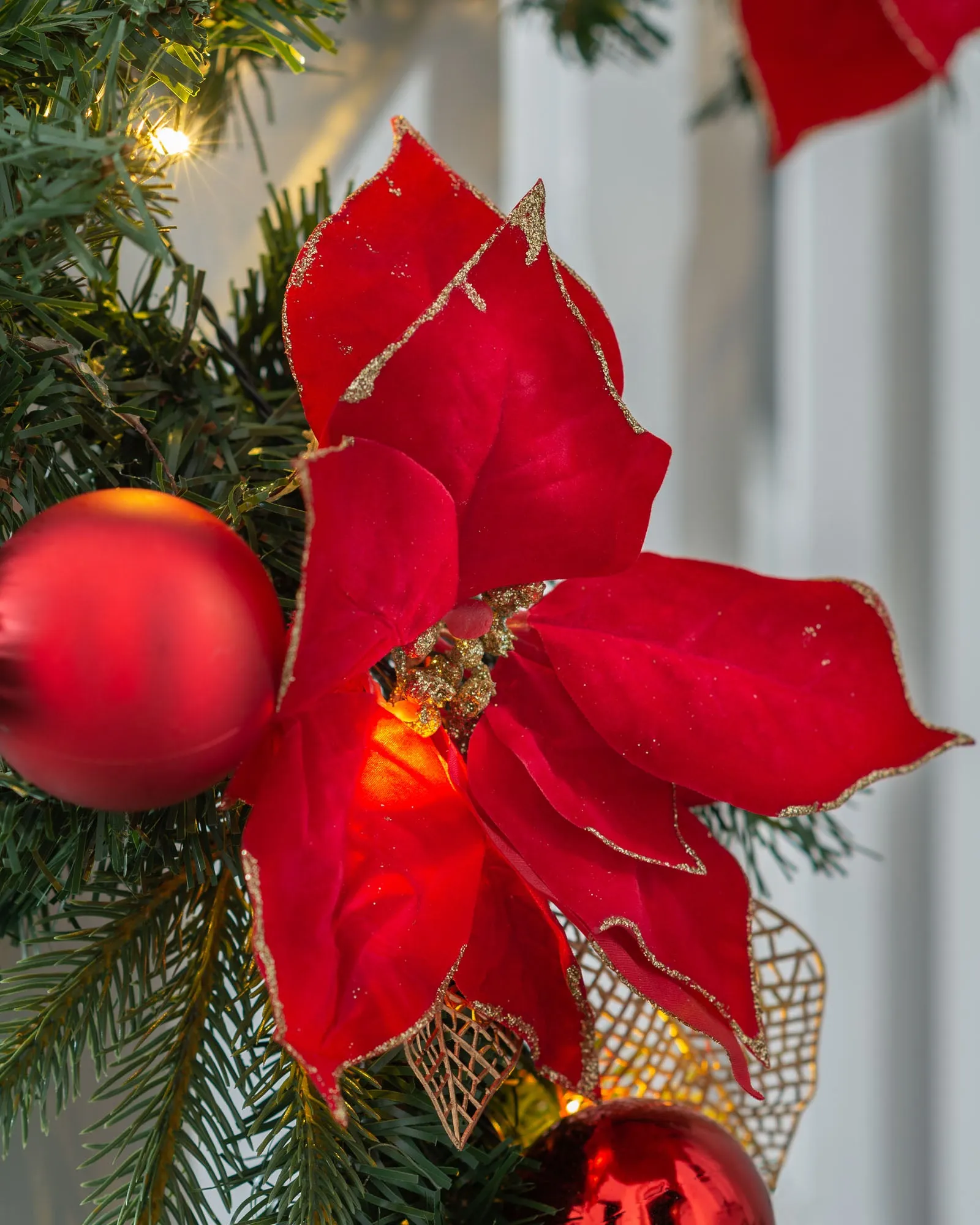 Pre-Lit Decorated Multi-Function Garland, Red/Gold, 9 ft